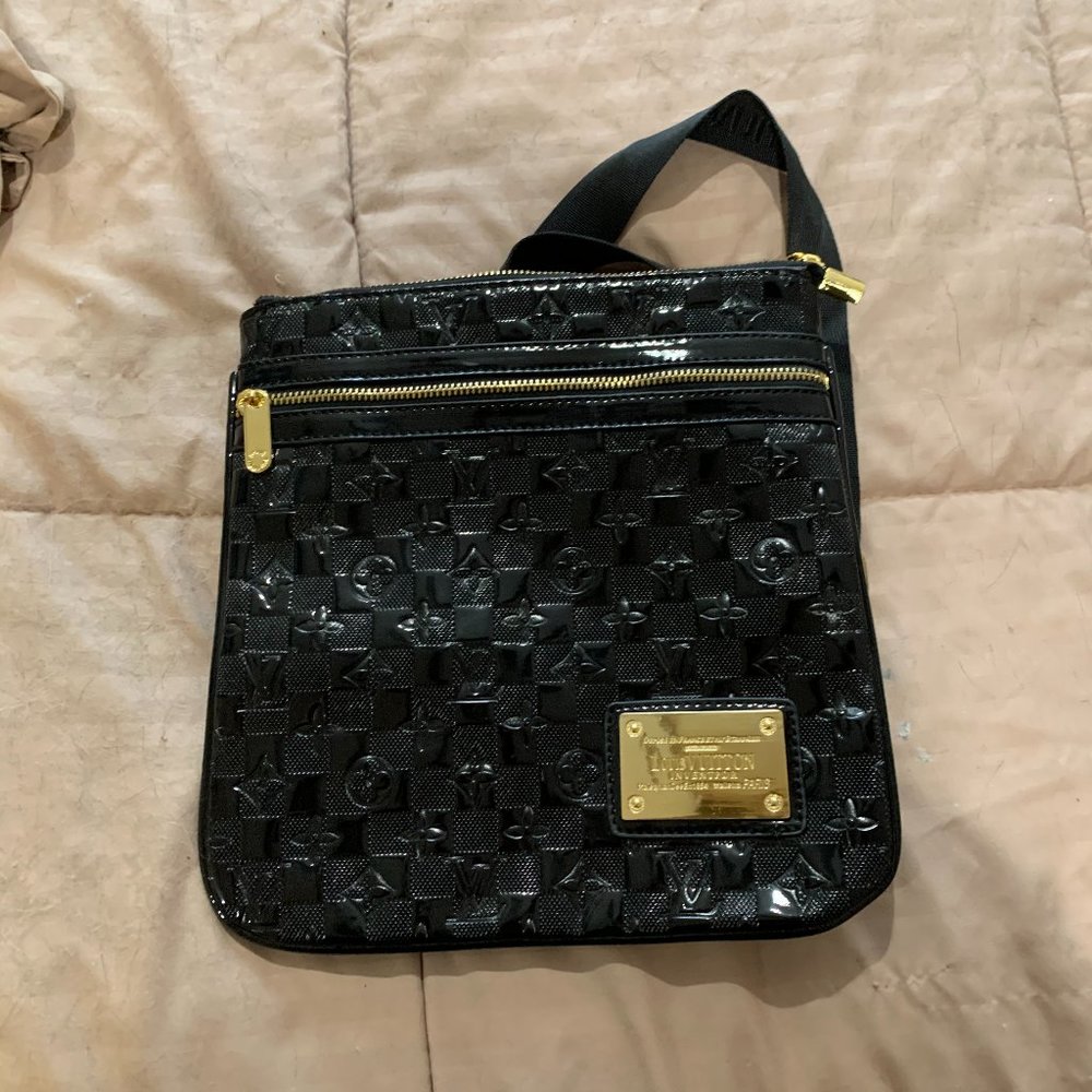 Black small crossbody bag